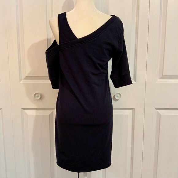 Sundays Navy Blue Single Cold Shoulder Knit Super Soft Dress Medium - Picture 8 of 10
